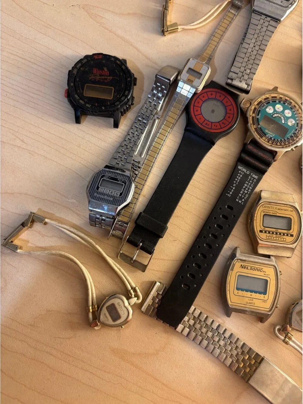 Assorted Vintage Watches -Assorted Vintage Watches - Men's & Women's Collection